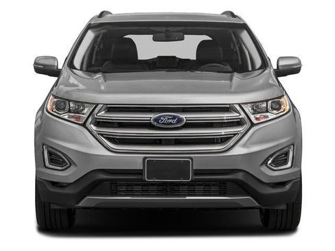 Used 2018 Ford Edge Titanium AWD/4WD image 4