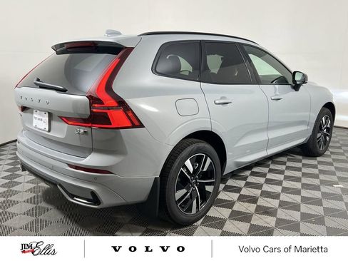 New 2026 Volvo XC60 B5 Core w/ Climate Package image 8