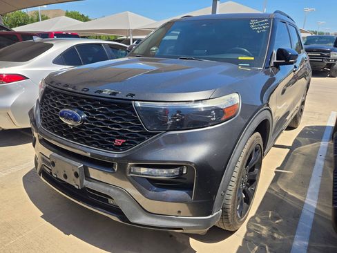 Used 2020 Ford Explorer ST w/ ST Street Pack AWD/4WD image 3