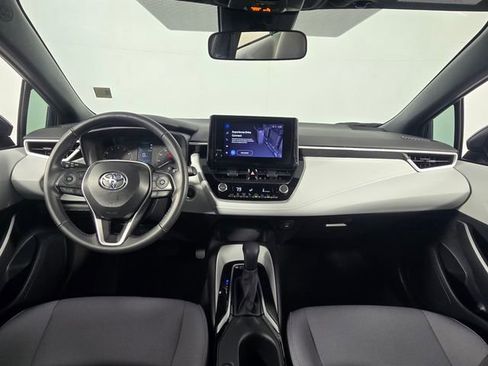 Used 2025 Toyota Corolla SE image 25