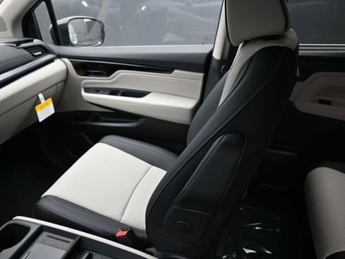 New 2026 Honda Odyssey Elite image 11