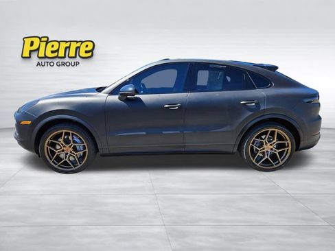 Used 2021 Porsche Cayenne Coupe AWD/4WD image 2