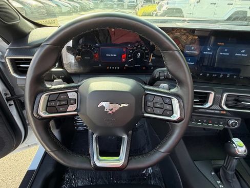 Used 2025 Ford Mustang GT Premium RWD image 28