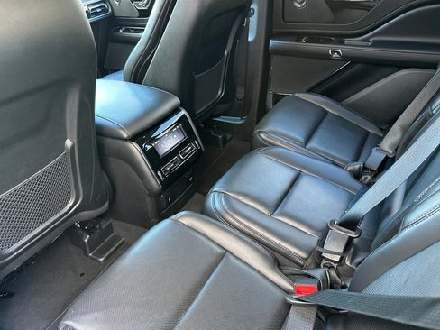 Used 2024 Lincoln Aviator Reserve image 14