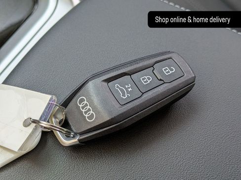 Used 2025 Audi Q5 Premium w/ Convenience Package image 30