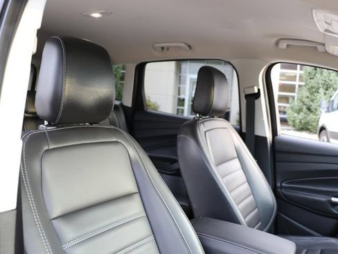 Certified 2019 Ford Escape SEL AWD/4WD image 9