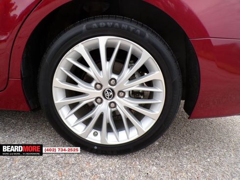 Used 2018 Toyota Camry XSE image 14