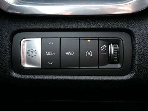 Used 2025 GMC Acadia Elevation image 22