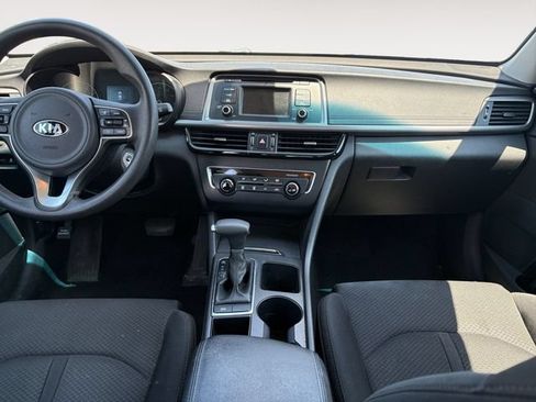Used 2017 Kia Optima LX FWD image 10