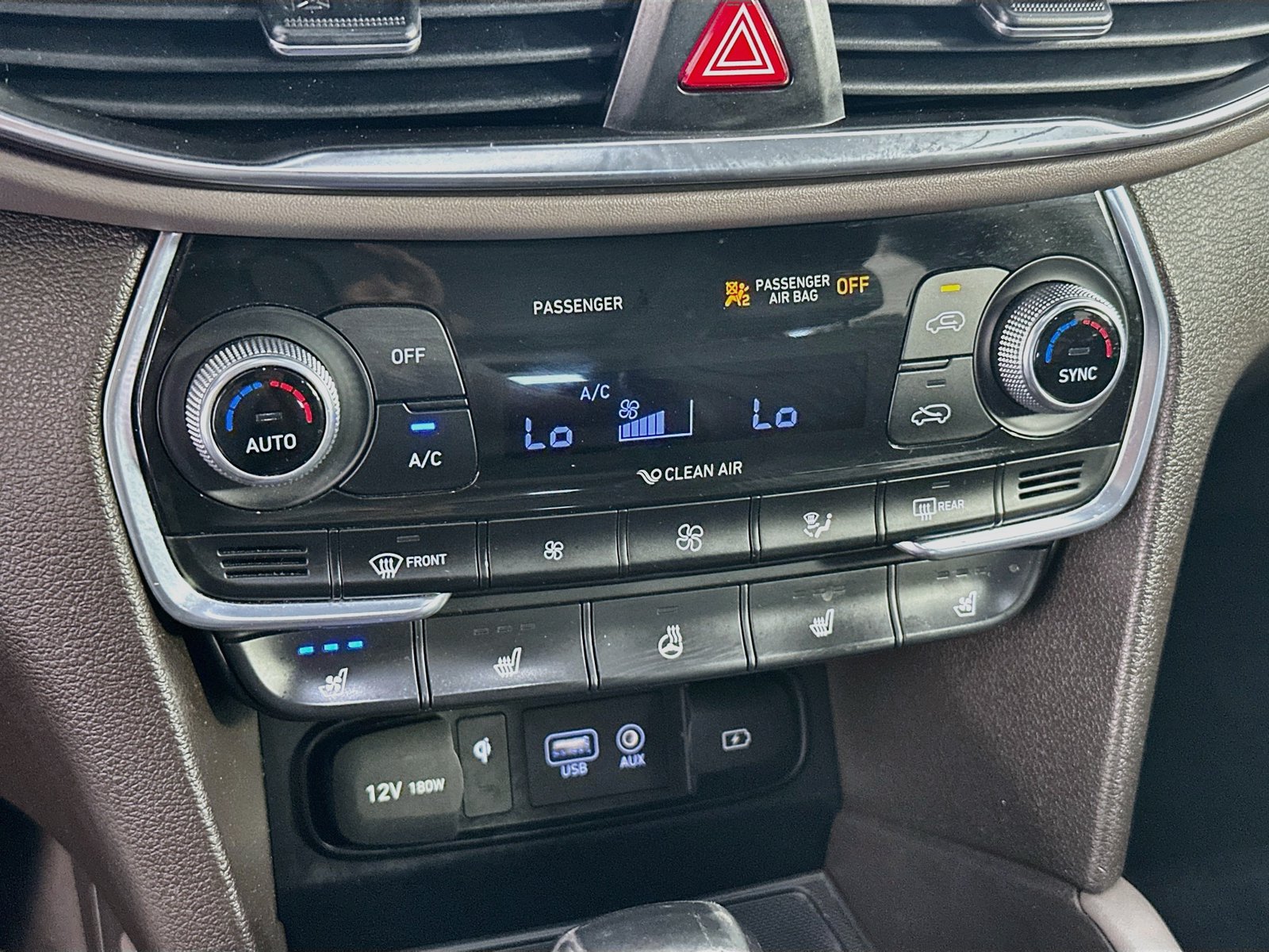Used 2020 Hyundai Santa Fe Limited AWD/4WD image 16