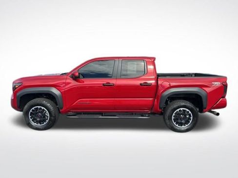 Used 2024 Toyota Tacoma TRD Off-Road image 3