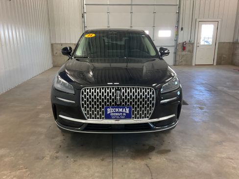 Used 2025 Lincoln Corsair AWD w/ Equipment Group 101A image 7