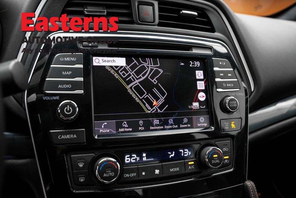 Used 2023 Nissan Maxima SR w/ Sport Mat Group FWD image 15