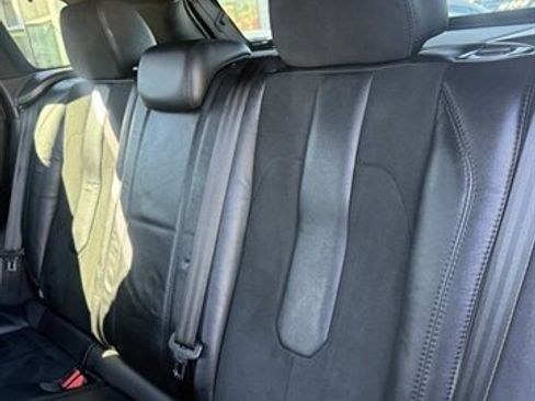 Used 2015 Land Rover Range Rover Evoque Pure image 8