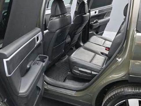 Used 2024 Hyundai Santa Fe Limited AWD/4WD image 17