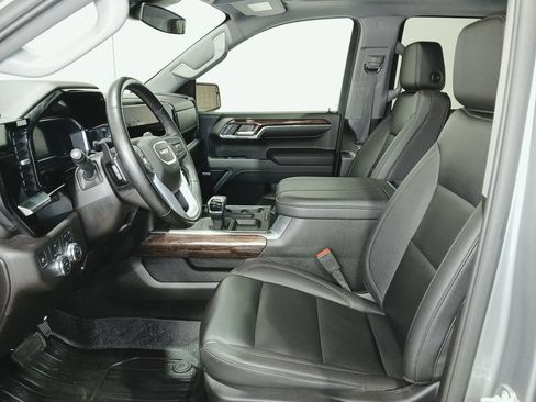 Used 2024 GMC Sierra 1500 Elevation w/ Elevation Premium Package AWD/4WD image 9