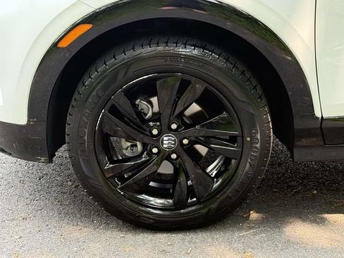 Certified 2024 Buick Encore GX Sport Touring AWD/4WD image 8