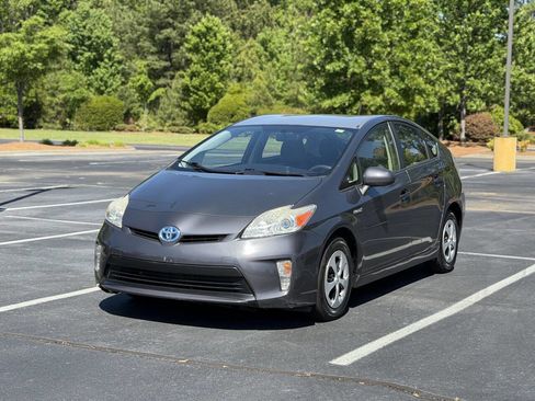 Used 2014 Toyota Prius Two FWD image 3