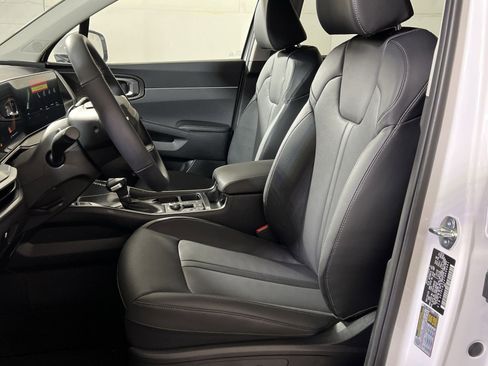 New 2026 Kia Sorento S image 11