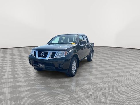 Used 2017 Nissan Frontier SV AWD/4WD image 5