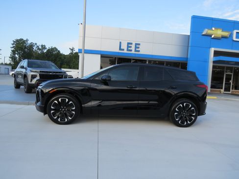Used 2024 Chevrolet Blazer EV RS image 2