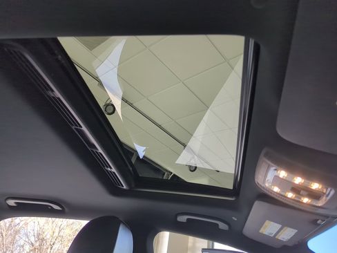 Used 2024 Mercedes-Benz GLE 350 4MATIC image 56