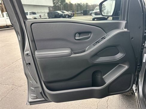 Used 2022 Nissan Frontier S w/ Technology Package image 11