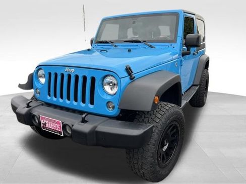 Used 2018 Jeep Wrangler Sport w/ Connectivity Group AWD/4WD image 2