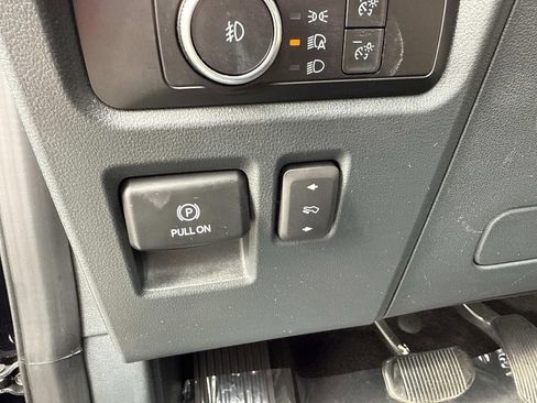 Used 2023 Ford Expedition Limited image 40