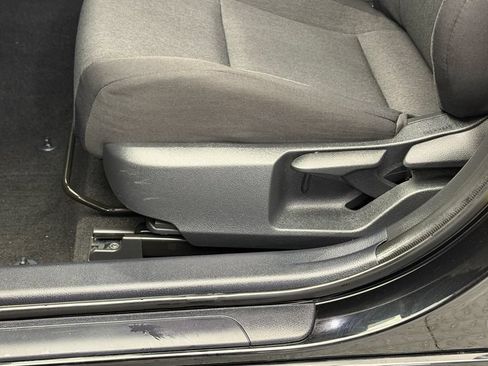 Used 2025 Toyota Camry LE FWD image 11