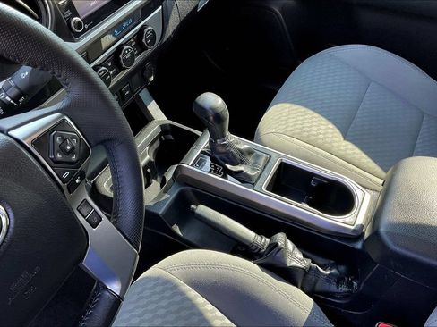 Used 2021 Toyota Tacoma SR5 RWD image 23