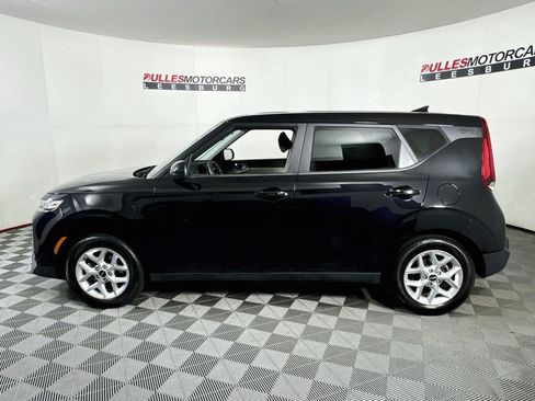 Used 2022 Kia Soul S FWD image 4