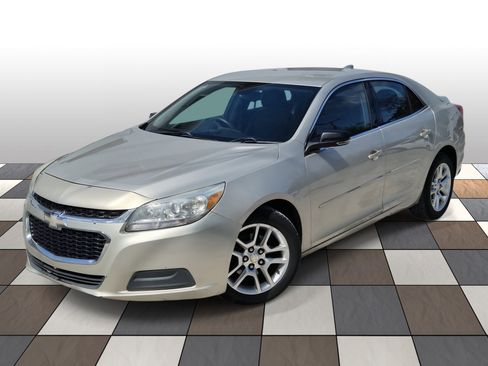 Used 2015 Chevrolet Malibu LT w/ Power Convenience Package image 1