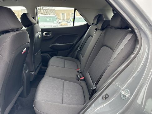 Certified 2023 Hyundai Venue SE image 10