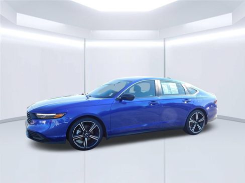 Used 2024 Honda Accord Sport image 7