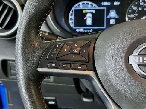 Used 2023 Nissan Kicks SR w/ SR Premium Package FWD image 16