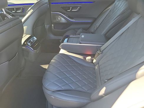 New 2025 Mercedes-Benz S 580 4MATIC Sedan image 9