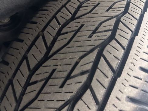 Used 2025 Buick Enclave Preferred image 38