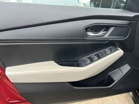 Used 2025 Honda Accord SE image 24