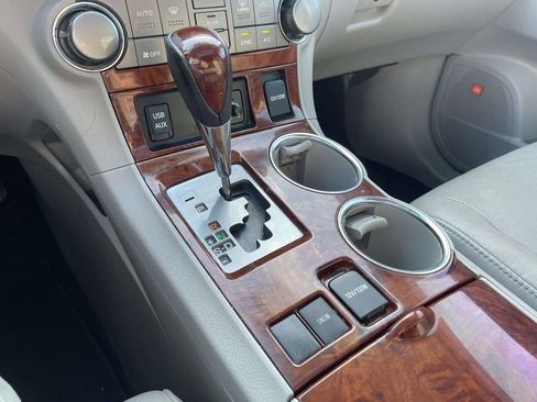 Used 2011 Toyota Highlander Limited w/ Tow Pkg image 22