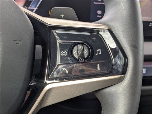 Used 2025 BMW X3 xDrive30i image 5