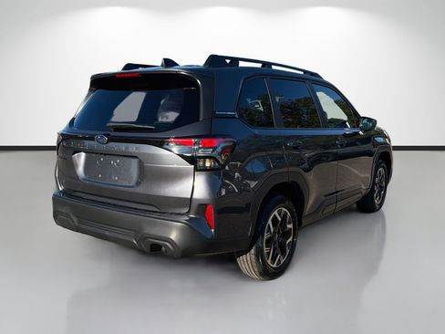 Used 2026 Subaru Forester Premium AWD/4WD image 3