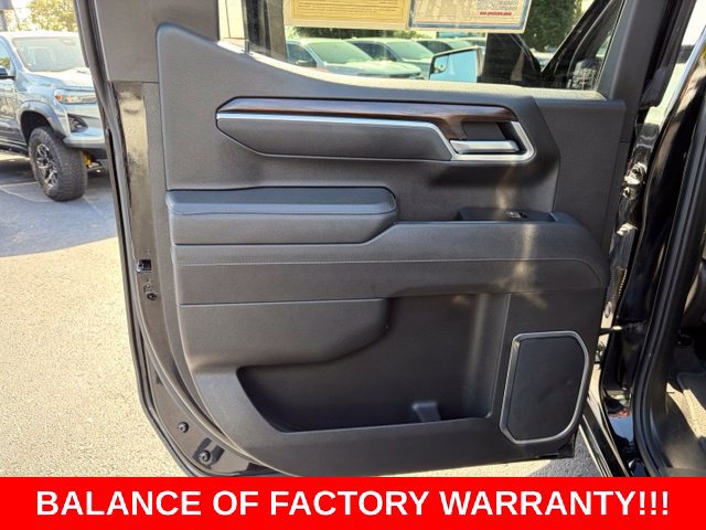 Used 2025 GMC Sierra 1500 SLT AWD/4WD image 13