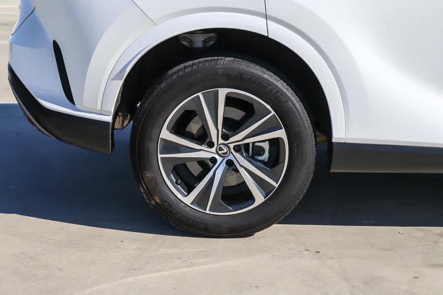 Used 2024 Lexus RX 350 FWD w/ Technology Package image 10
