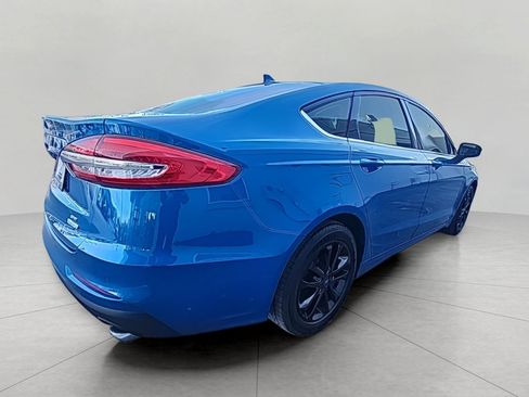 Used 2020 Ford Fusion SE image 6