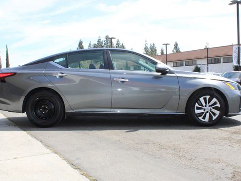 Used 2023 Nissan Altima 2.5 S image 41
