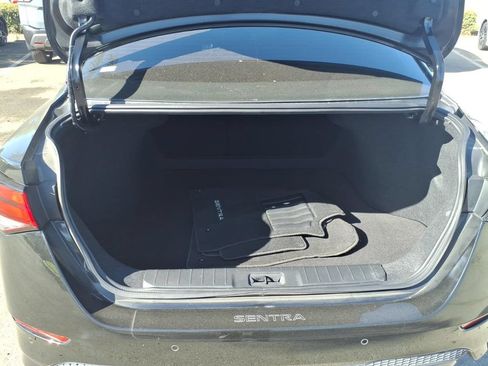 Certified 2023 Nissan Sentra SR FWD image 8