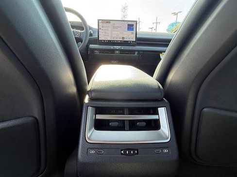 New 2026 Lexus ES 350e FWD image 13