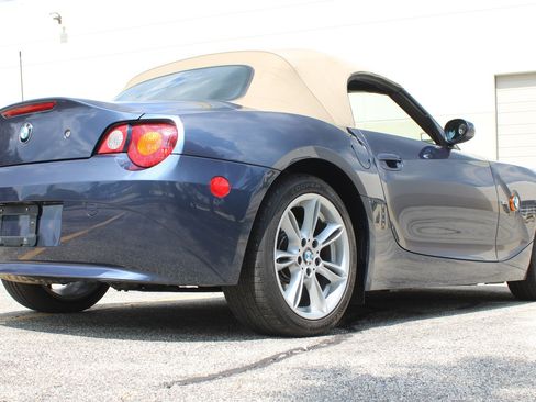 Used 2004 BMW Z4 3.0i RWD image 30