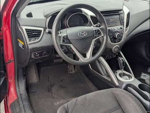 Used 2016 Hyundai Veloster FWD image 8